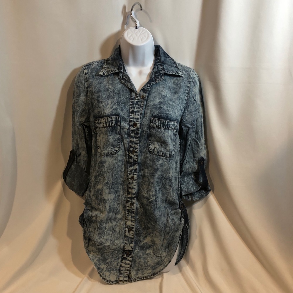 NEW Derek Heart Acid Wash Denim Top